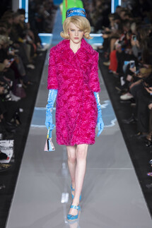 Moschino Fall 2018 Ready-to-Wear , Moschino осень зима 2018 , Fashion show , неделя моды в Милане , MFW , Mainstyles